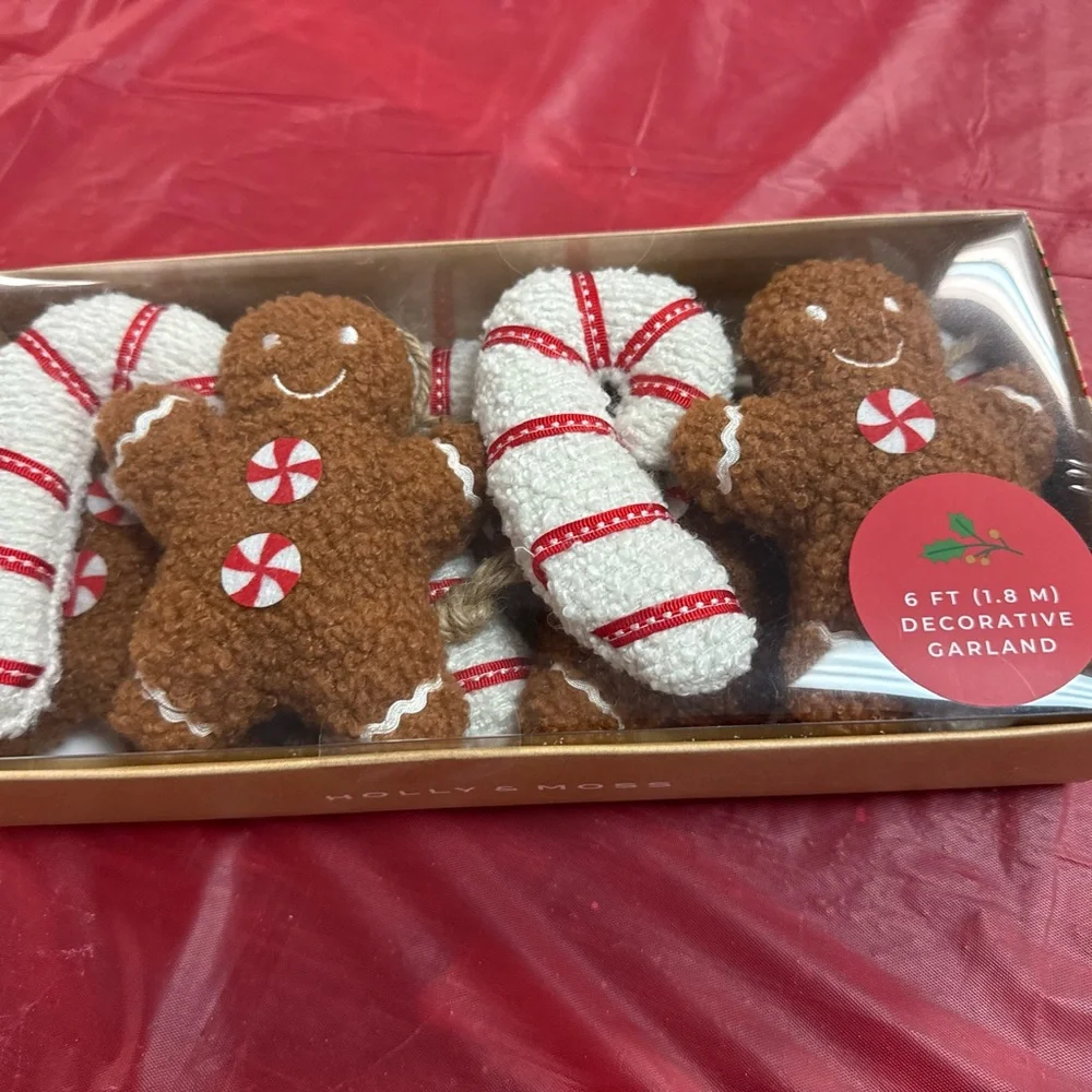 Gingerbread and peppermint candy cane Garland